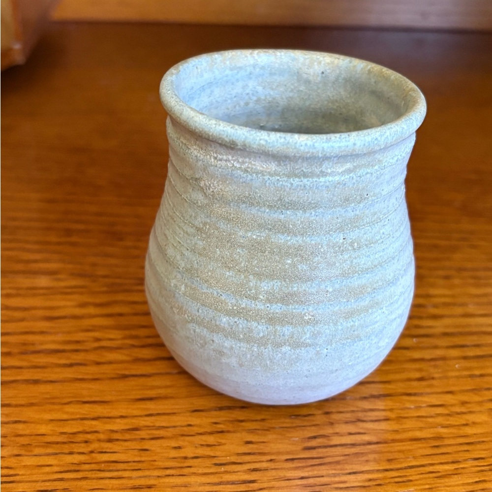 Handcrafted pottery tumbler / cup
